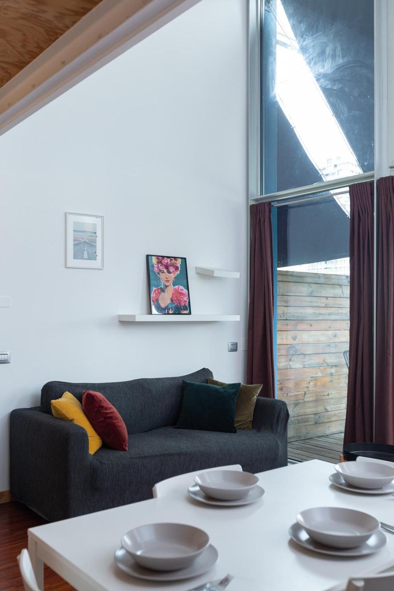 White And Brown Exclusive Loft With Terrace - Free Parking - M2 Station Lägenhet Milano Exteriör bild